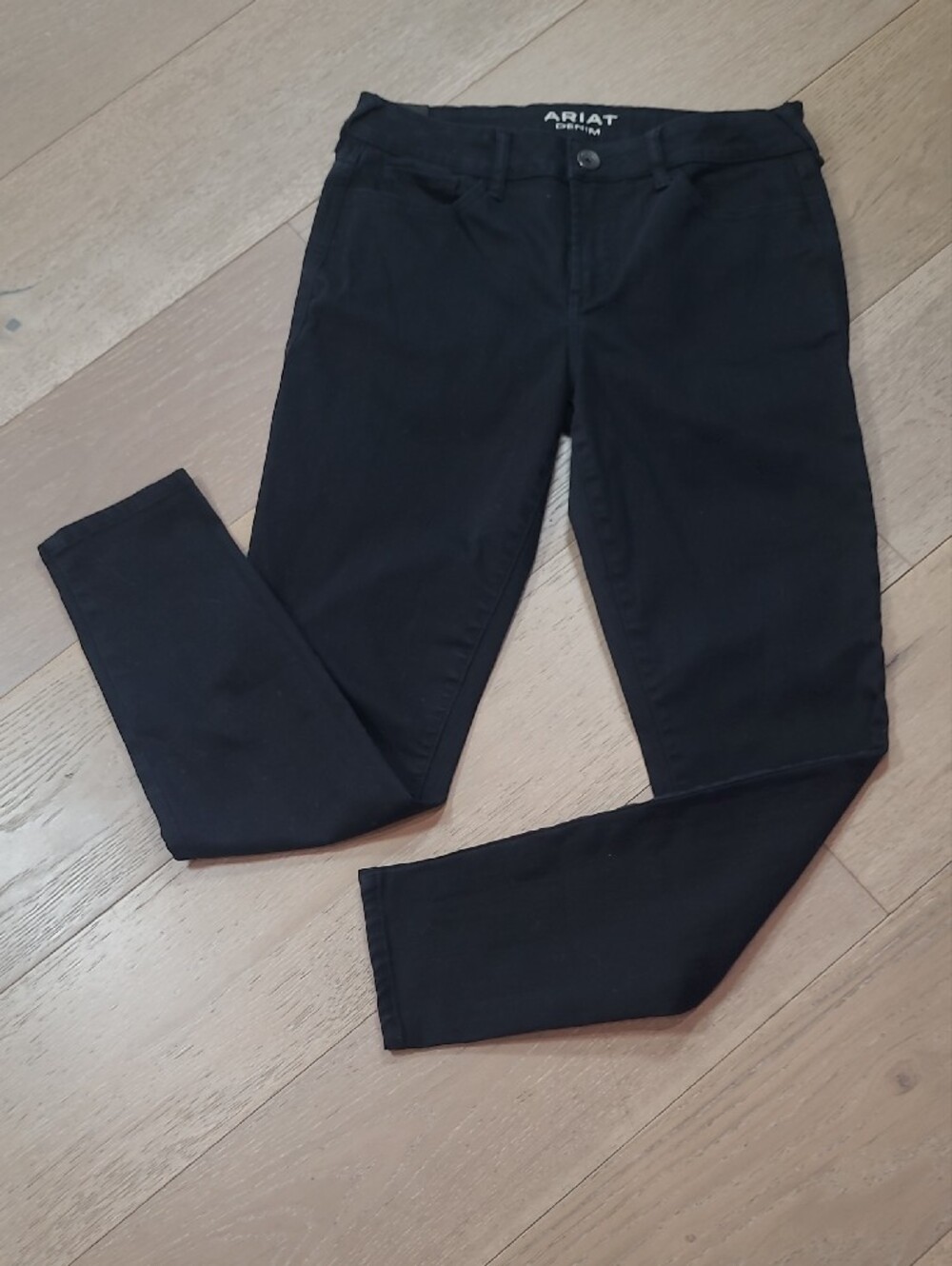 EUC Ariat Jeans Women's sz 30R Black Mid Rise Skinny Leg Denim